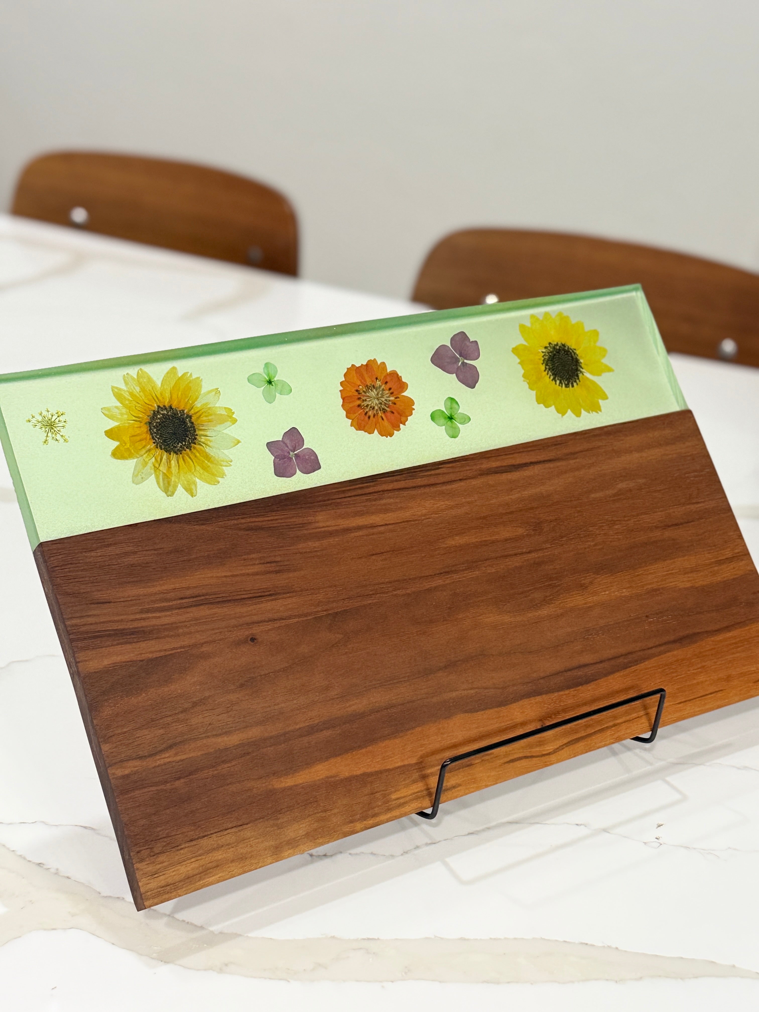 Green Epoxy with Flowers