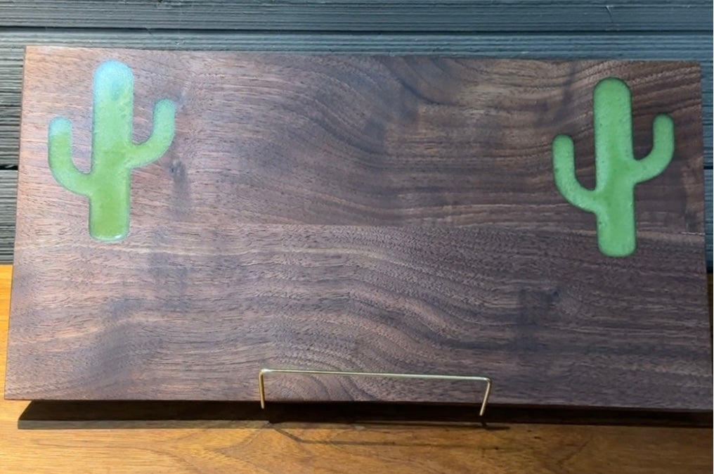 Double Cactus on Walnut