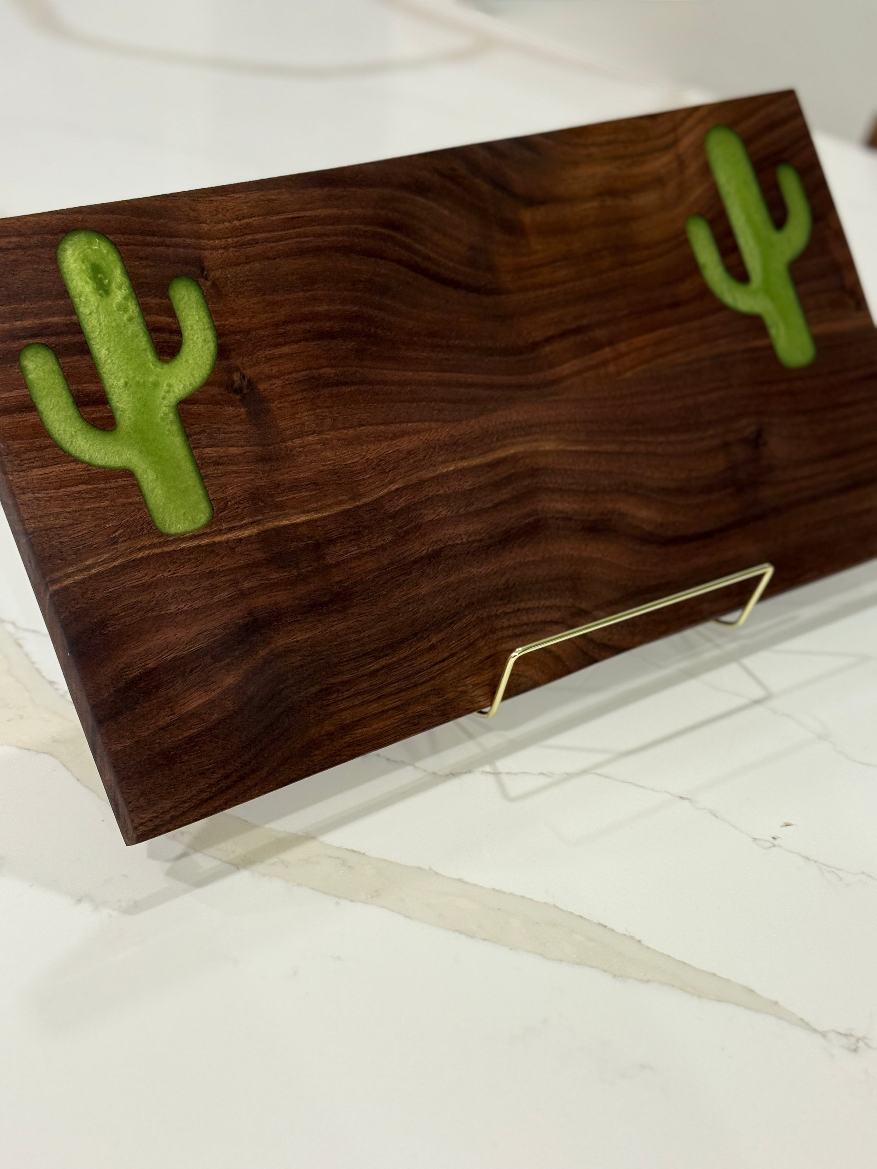 Double Cactus on Walnut